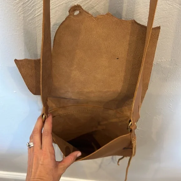 Hand made leather crossbody bag, one of a kind - Picture 3 of 5